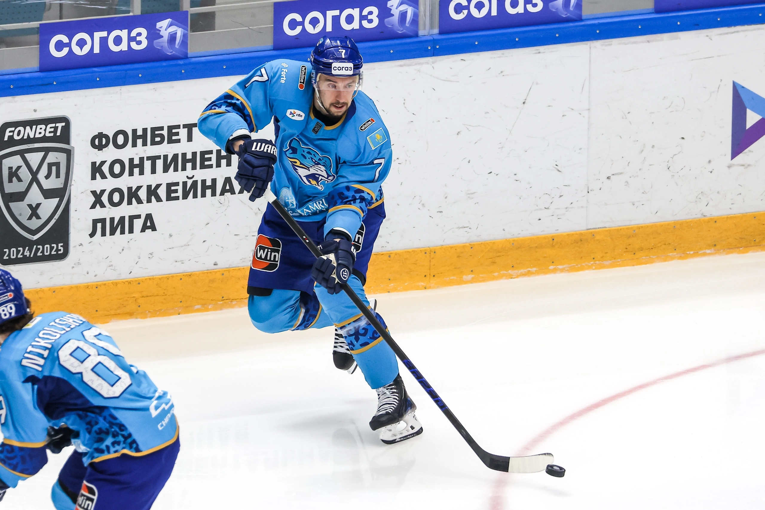 Антон Бурдасов